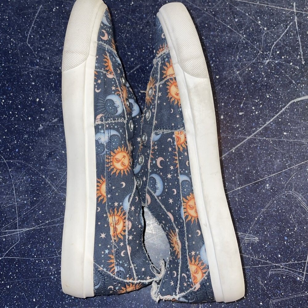 Corkys Women’s Babalu Blue Distressed Effect Blue Stars Suns Moons Slip On Sz 9M - Picture 9 of 9